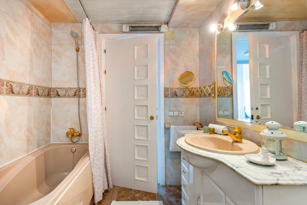 Hsh Suites Magdalena Севилья Экстерьер фото
