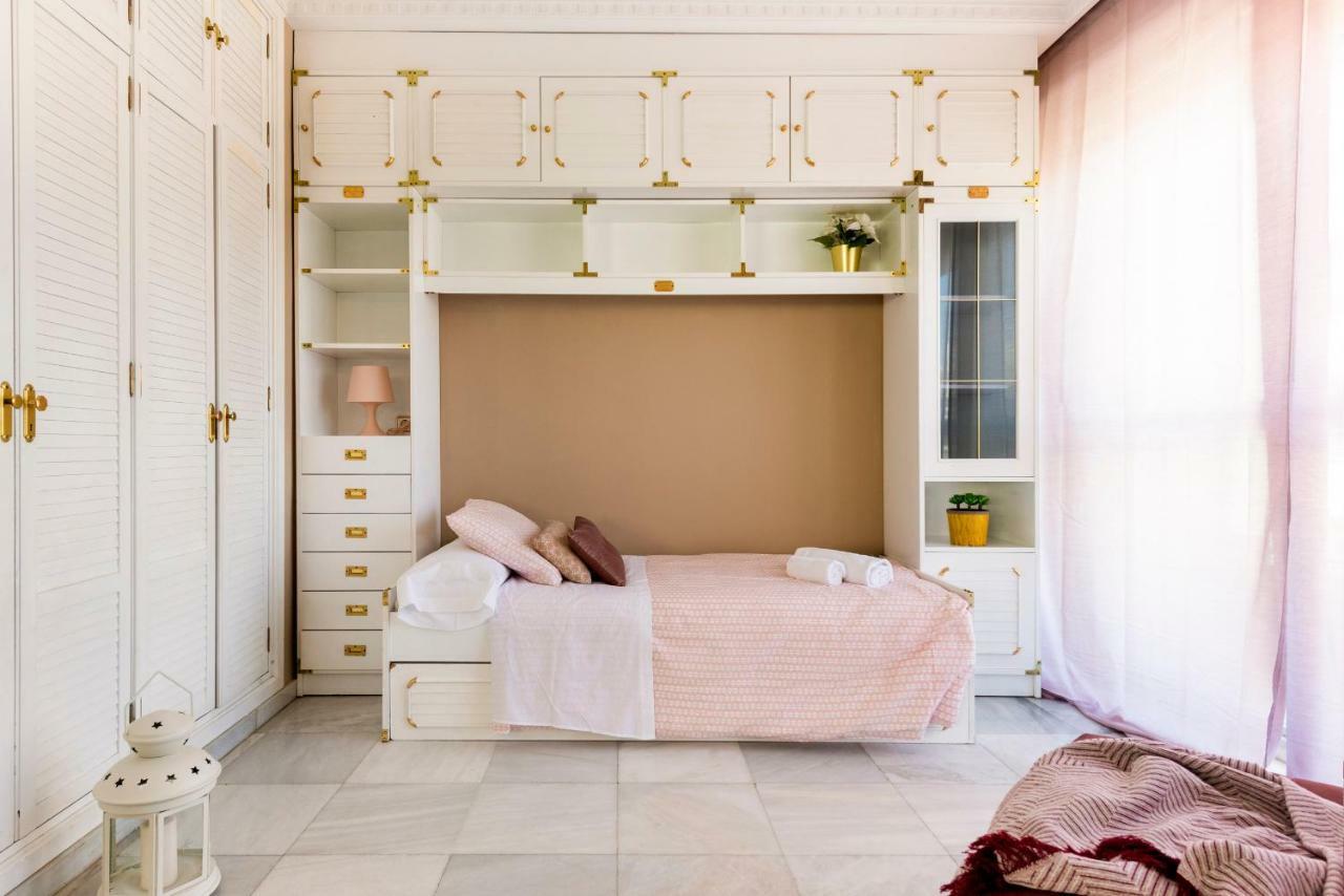 Hsh Suites Magdalena Севилья Экстерьер фото